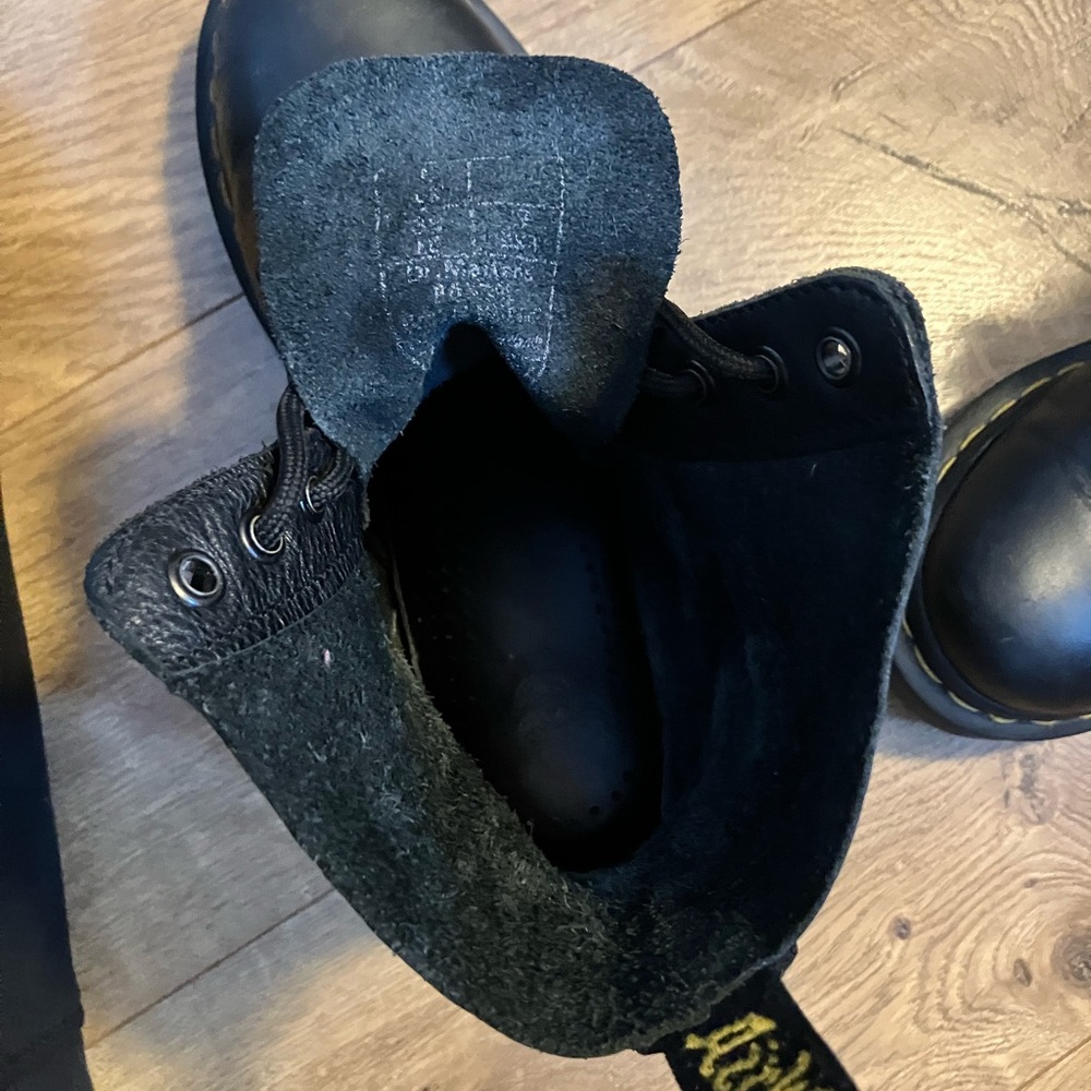 Dr Martens 1460 black leather boots - Picture 6 of 7
